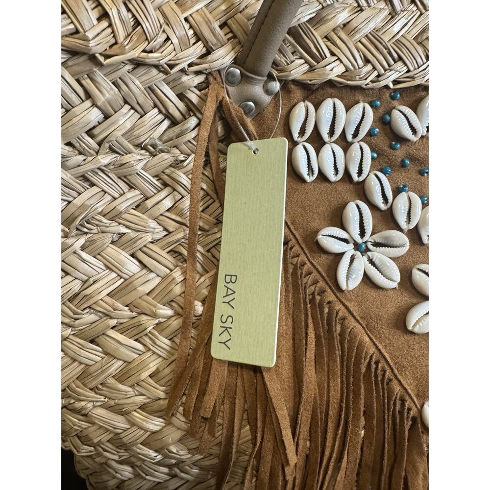 NWT BAY SKY Vegan Huge Beach Bag- Faux Leather Fringe Cowrie Shells Zip Close - Picture 3 of 10